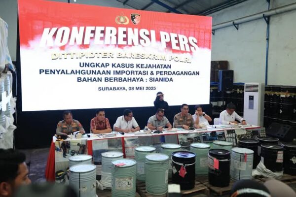 Bareskrim Polri Bongkar Perdagangan Ilegal Sianida di Surabaya Dan Pasuruan, Omzet Capai Rp 59 Miliar