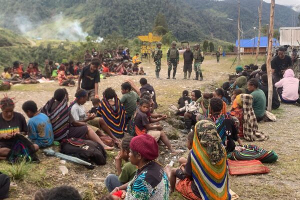 Satgas Yonif 400/Banteng Raiders Gelar Sosialisasi dan Program Makan Bersama di Distrik Dal, Nduga