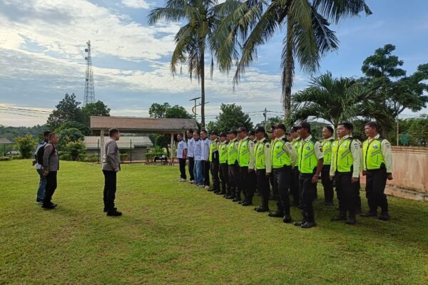 Pastikan Sitkamtibmas Kondusif, Kapolres Ketapang Sambangi Satpam PT Cargill di Manis Mata