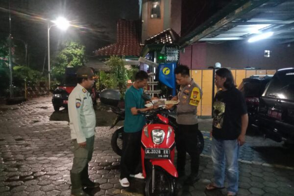 Aksi Sigap Bhabinkamtibmas Srengseng Polsek Kembangan, Temukan Motor Warga yang Dicuri