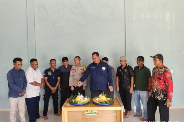 Bhabinkamtibmas dan Linmas Desa Langkan Amankan Diduga Pengedar Narkoba, Kades Berikan Apresiasi