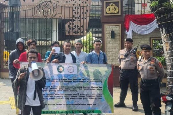 Gunung Botak Rusak, Mahasiswa Ultimatum Kapolri Sikat Oknum Polisi Pelindung Tambang