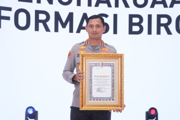 Polres Metro Tangerang Kota Kembali Menerima Penghargaan Pelayanan Prima Dari Kapolri di Musrenbang Polri 2025