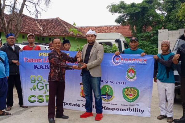 Paguyuban SORBAN Bersama PT Kahaptex Tanam Lima Juta Pohon Untuk Karawang Hijau