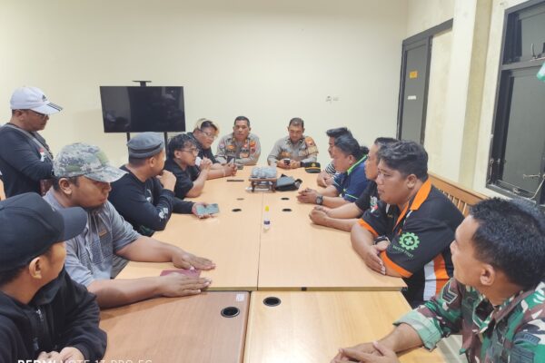 Kasus Perusakan Ambulance Oleh Oknum Sopir Truk di Karanganyar Berakhir, Damai !!!!