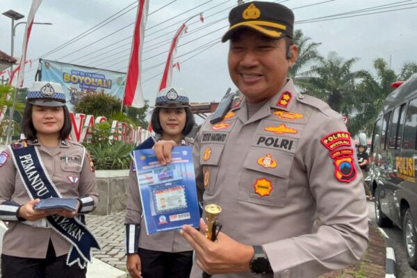 Polres Boyolali Gelar Pelayanan Kepolisian Dan Bakti Sosial Saat CFD Dalam Rangka Hari Bhayangkara Ke-79