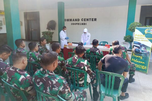 Dipilih Acak, Puluhan Personel Korem 081/DSJ Jalani Tes Urine