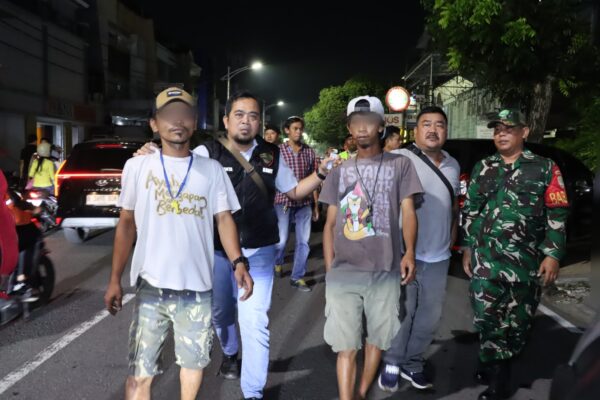 Respon Cepat Aduan Warga, Polres Jakbar Bersama Polsek Grogol Petamburan Dan 3 Pilar Tertibkan Jukir Liar di Grogol Petamburan