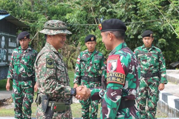 Pererat Sinergi, Komandan Batalyon 13 Rejimen Askar Melayu Diraja (RAMD) Kunker ke Kotis Nanga Badau Yonkav 3/AC