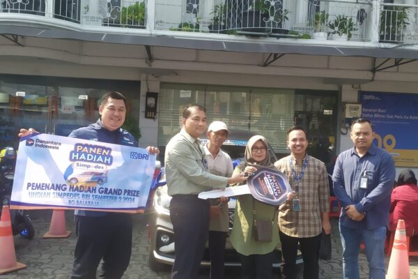Nasabah Setia BRI Balaraja Bawa Pulang Mobil Ertiga Dari Panen Hadiah Simpedes