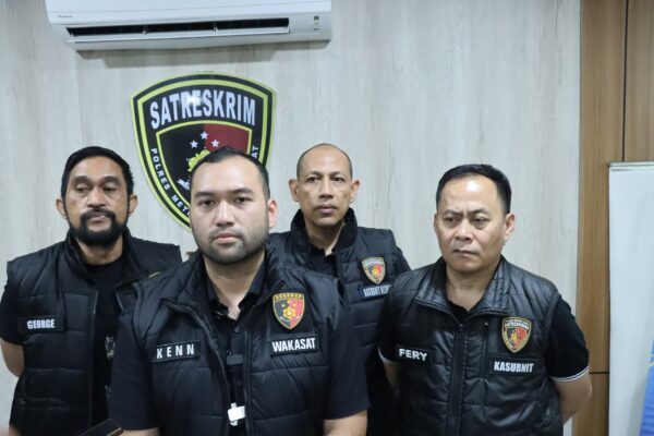 Polisi Gadungan Tipu Korbannya Lewat Facebook Marketplace, 2 Penipu Ditangkap Polres Jakbar di Cengkareng