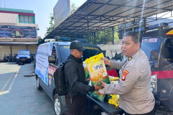 Polres Pelabuhan Tanjung Priok Salurkan 1,5 Ton Beras Lewat Program Gerakan Pangan Murah Bersama Bulog